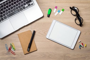 Boş tablet ile kopya alanı düz lay ve şablon olarak