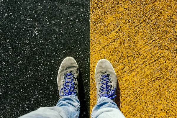 Kavramı çok önemli bir karar üzerinde farklı ayakkabı tarafından gösterilen bakan