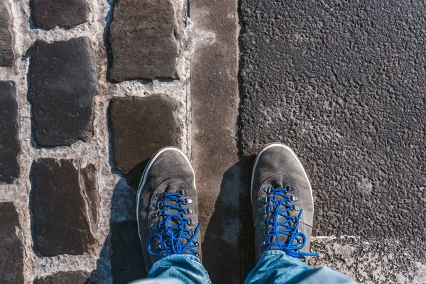 Kavramı çok önemli bir karar üzerinde farklı ayakkabı tarafından gösterilen bakan