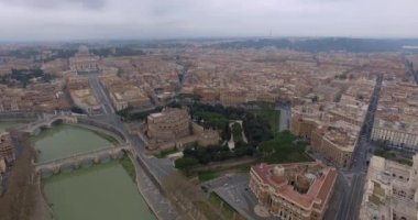  Vatikan, Castel Sant Angelo Kalesi ve köprü .