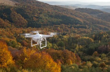 Drone ve sonbahar manzara