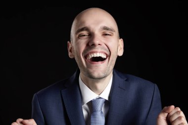 çılgınca mutlu bir adam