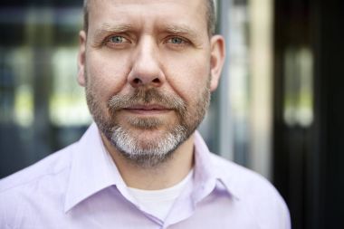 Headshot bir olgun adam