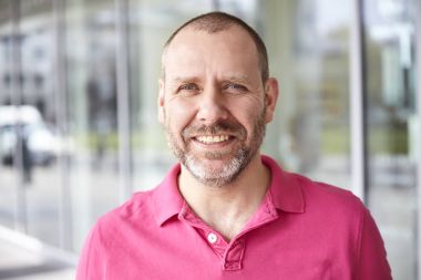 Rahat mutlu bir adam portresi 