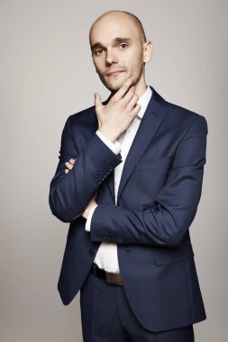 dalgın adam portresi