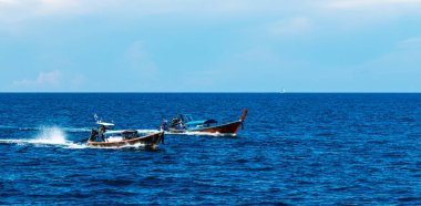 Phi Phi Island, Krabi, Tayland - 10 Kasım 2016: Longtrail b