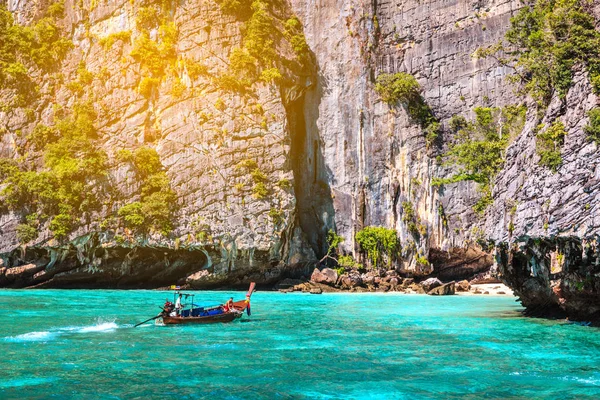 Maya bay phi phi inseln andaman sea krabi, südlich von thailand. — Stockfoto