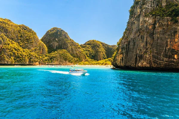 Baie Maya Phi Phi îles andaman mer Krabi, Sud de la Thaïlande . — Photo