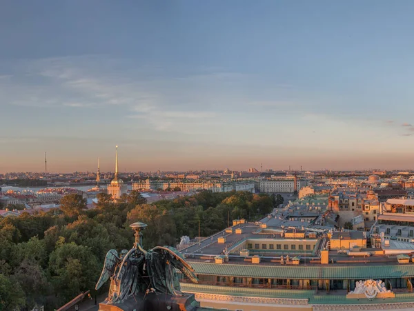Evening panorama of St. Petersburg in the clear summer evening — Stock Photo, Image