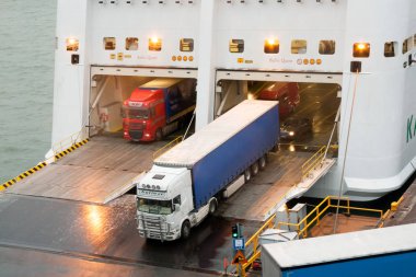 Helsinki, Finlandiya - 25 Ekim: Feribot Tekne Tallink, demirleme 25 Ekim 2016, Helsinki, Finlandiya şehrin limanda palamarla.