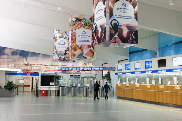 HELSINKI, FINLANDIA - 27 DE OCTUBRE: instalación terminal de la compañía naviera Silja Line en jalá, Finlandia 27 DE OCTUBRE DE 2016 . —  Fotos de Stock