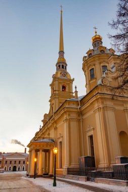 Peter ve Paul Fortress kış akşamları