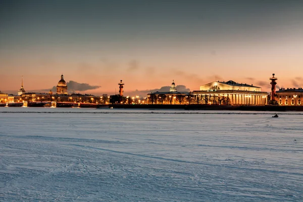 St. Petersburg. Spit of Vasilyevsky Island in a winter night — Stock Photo, Image