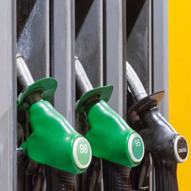 yakıt tabanca yakıt istasyonu.