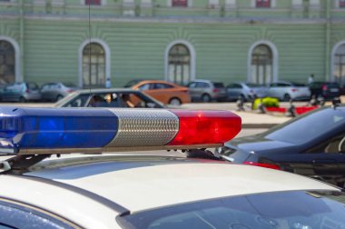 şehrin sokak üzerinde polis arabası'nın