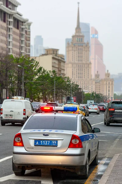 Moskva Ryssland Maj 2018 Bilar Trafik Polispatrulltrafik Moskva Moskva Gatorna — Stockfoto