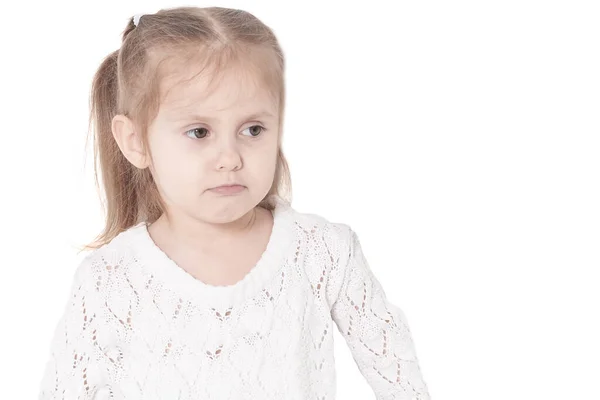 Közelkép Portré Egy Kis Mosolygós Hároméves Kislány Fehér Háttér Izolálni — Stock Fotó