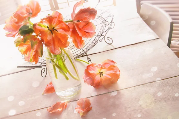 Overhead shot of spring tulips on table — Stock Photo, Image