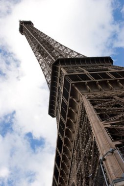 Eyfel Kulesi paris merkezinde
