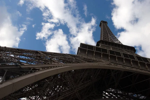 Paris 'teki Eyfel Kulesi