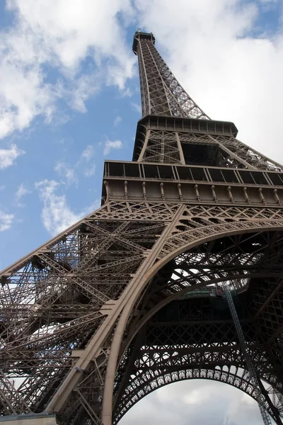 Eiffel tower in paris — Stock Photo, Image