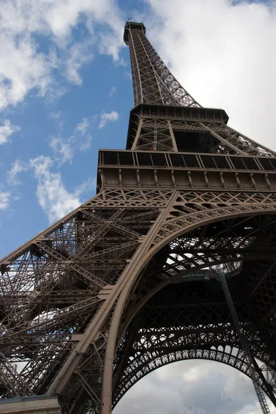 Eiffel tower in paris — Stock Photo, Image