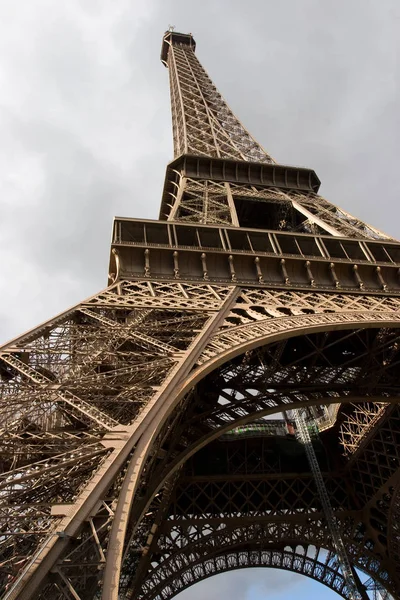 Eiffel tower in paris — Stock Photo, Image