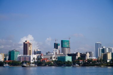 Feribota görünümünden Dar es salaam