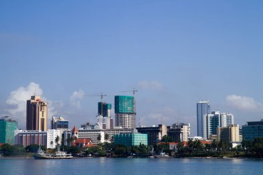 Feribota görünümünden Dar es salaam
