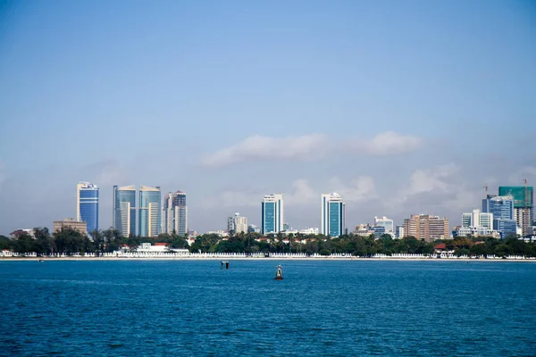 Feribota görünümünden Dar es salaam