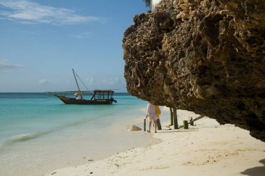 güzel bir plaj ve deniz zanzibar Hint Okyanusu