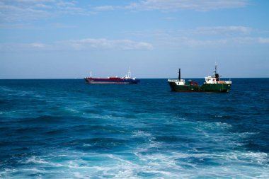 denize taş zanzibar şehirde limana yakın