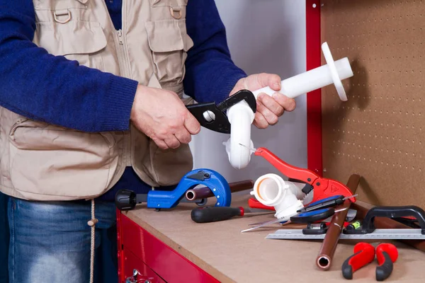 Plumber Work His Workbench Fit Pipes — Stock Photo, Image