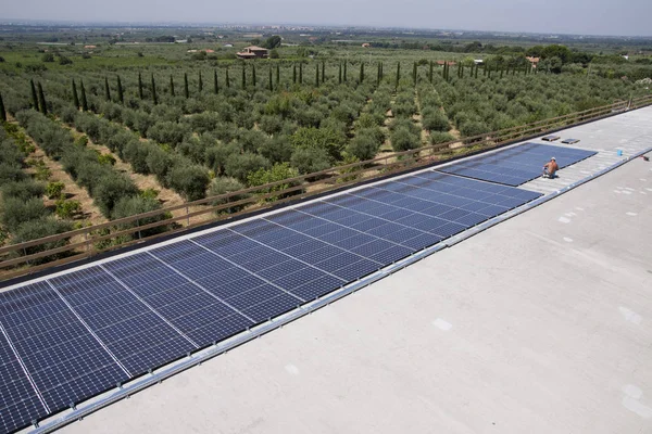 Fitting Photovoltaic Panels Roof Building — Stock Photo, Image