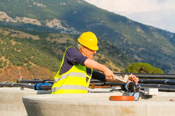 Loodgieter Het Werk Een Site — Stockfoto