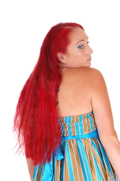 Porträt einer Frau mit langen roten Haaren. — Stockfoto