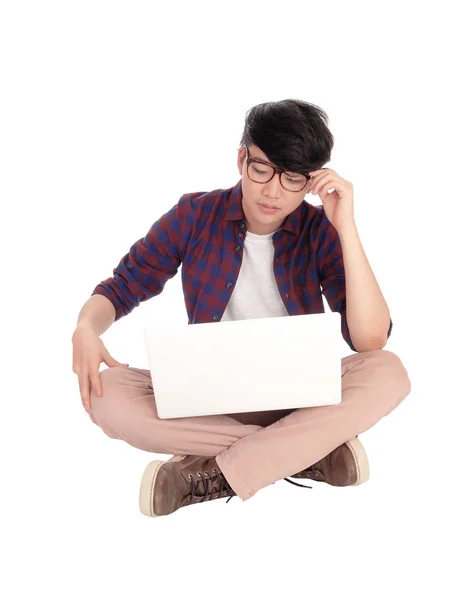 Joven asiática adolescente con portátil . —  Fotos de Stock