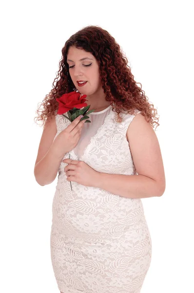 Mujer en vestido blanco y rosa . —  Fotos de Stock