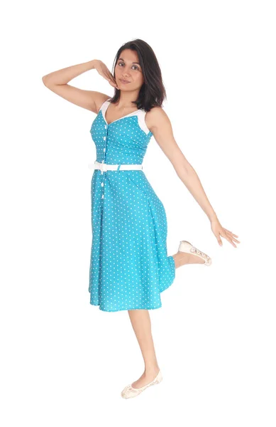Mooie Spaanse vrouw in blauwe jurk. — Stockfoto