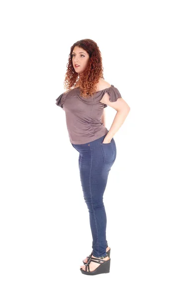 Curvy žena stojící v profilu — Stock fotografie