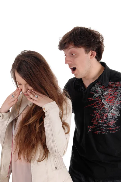 Homem gritando com raiva de sua namorada — Fotografia de Stock