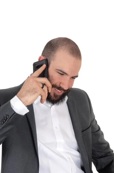 Homme souriant avec barbe sur le téléphone portable — Photo