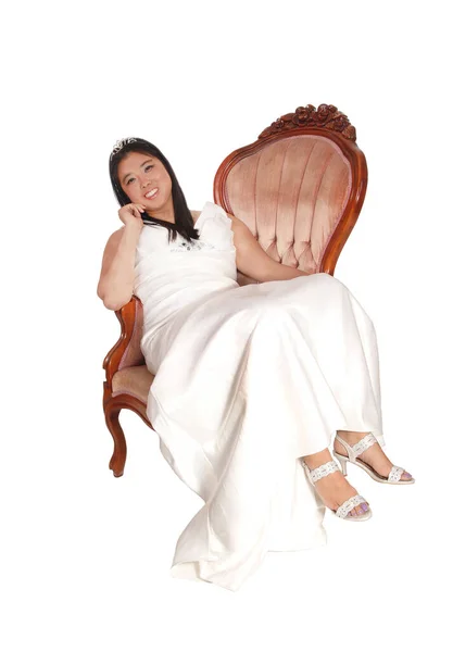 Une Belle Jeune Mariée Chinoise Assise Dans Fauteuil Ancienne Dans — Photo