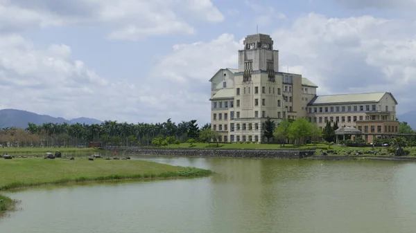 La universidad más hermosa de Taiwán, Taitung Donghua University — Foto de Stock