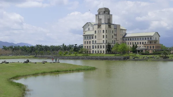 La universidad más hermosa de Taiwán, Taitung Donghua University — Foto de Stock