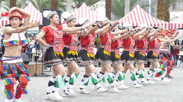 Aboriginal dance performances in Hualien Culture Park, Hualien, — Stock Photo, Image
