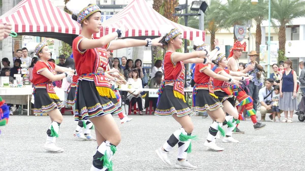 Aboriginal dance performances in Hualien Culture Park, Hualien, — Stock Photo, Image