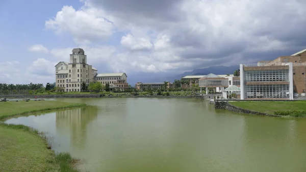 La universidad más hermosa de Taiwán, Taitung Donghua University — Foto de Stock