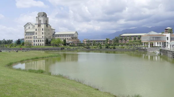 La universidad más hermosa de Taiwán, Taitung Donghua University — Foto de Stock