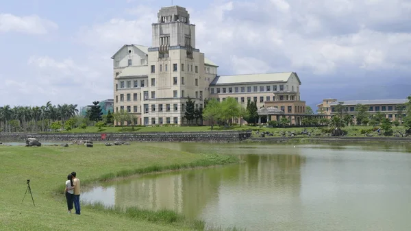 La universidad más hermosa de Taiwán, Taitung Donghua University — Foto de Stock